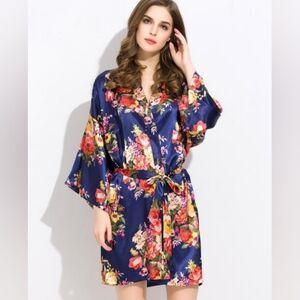 Women's size large floral Kimono
